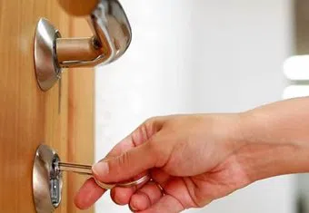 Lock Locksmith Tech Encino, CA 818-488-2679 logo-image - 24-hour-emergency-locksmith